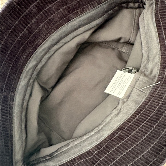 Black Velvet Alo Bucket Hat - Picture 3 of 4